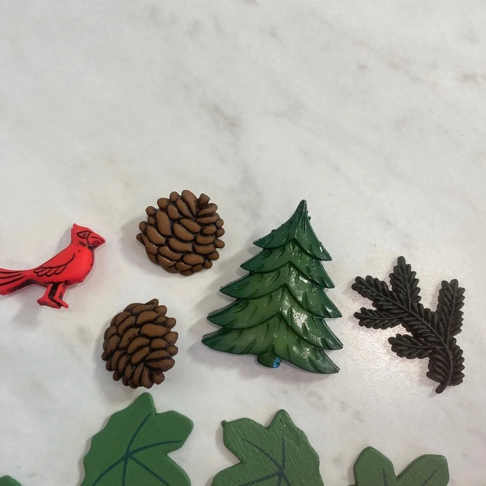 Winter Button and Wooden Leaf Embellishments